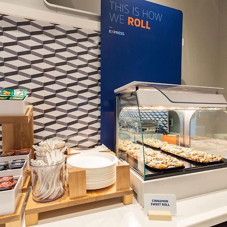 Holiday Inn Express Calgary South By Ihg Exteriör bild