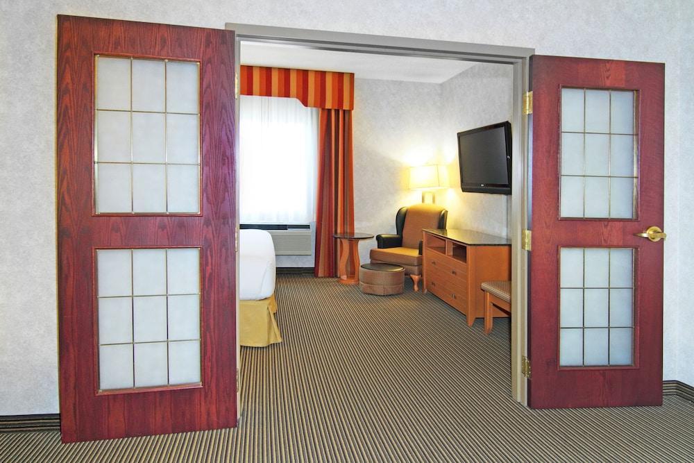 Holiday Inn Express Calgary South By Ihg Exteriör bild