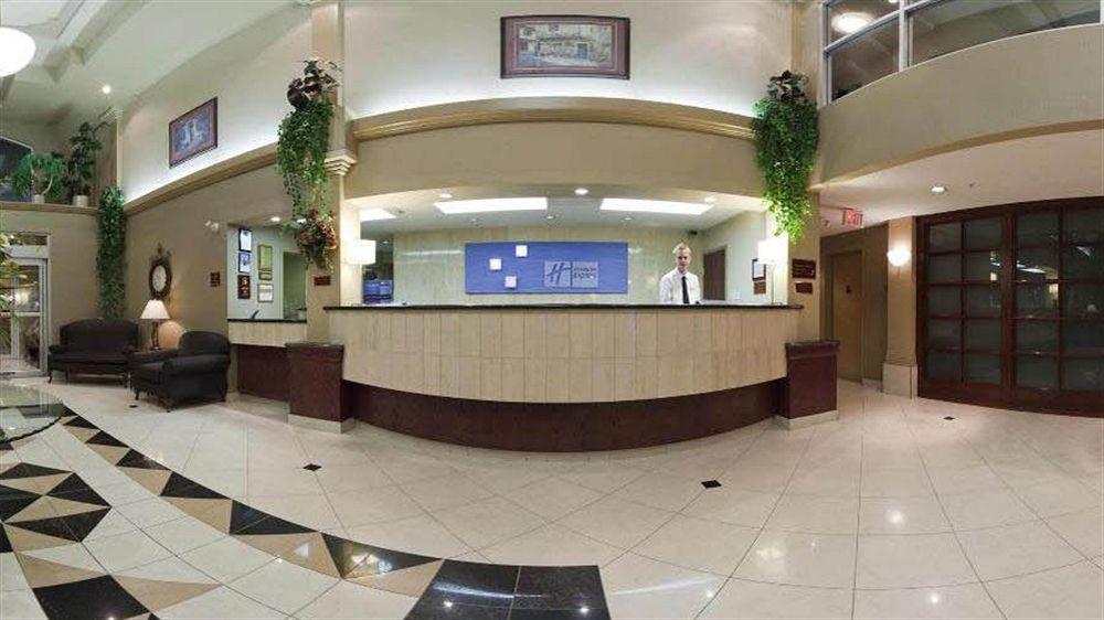 Holiday Inn Express Calgary South By Ihg Exteriör bild