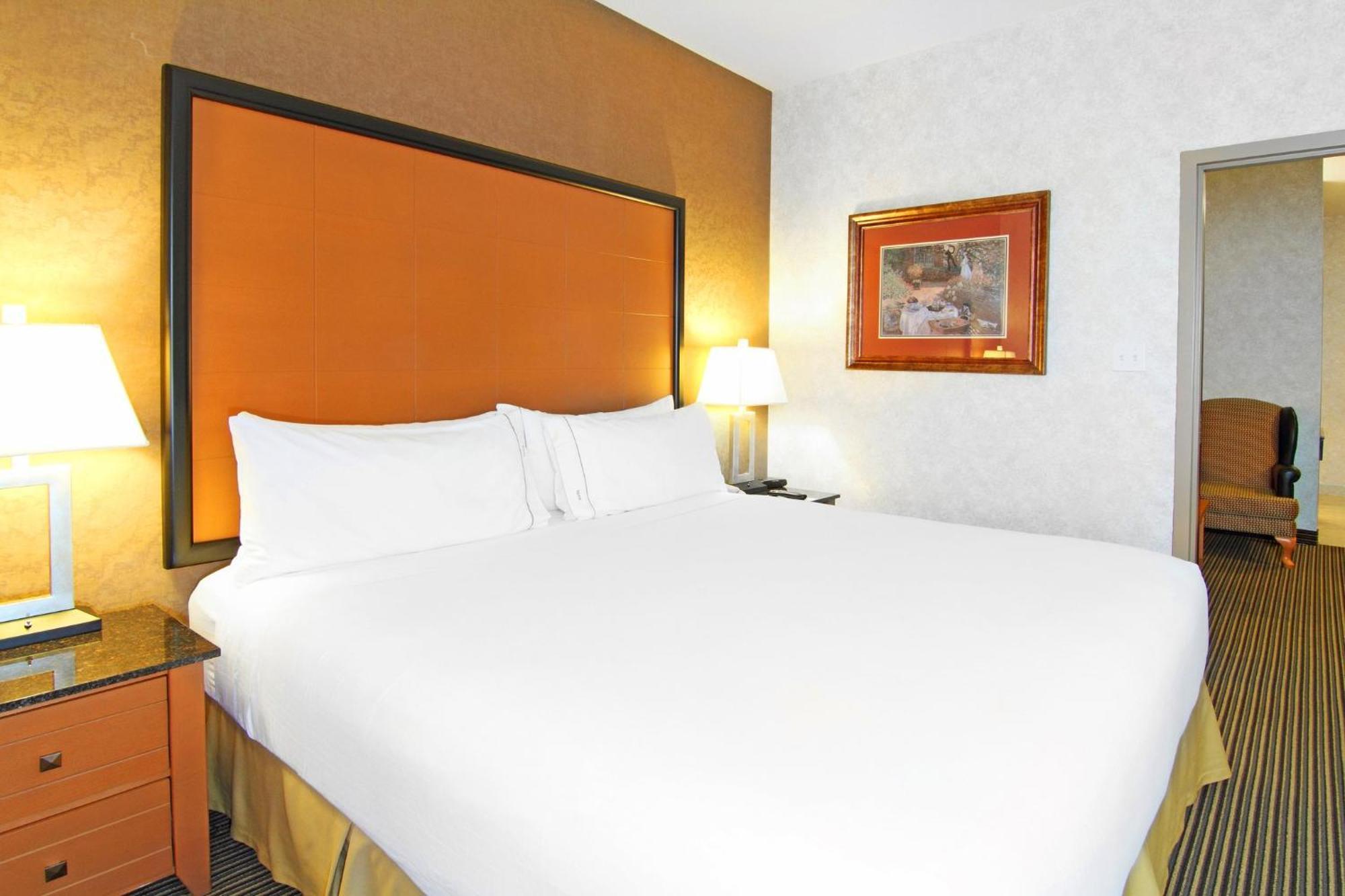 Holiday Inn Express Calgary South By Ihg Exteriör bild
