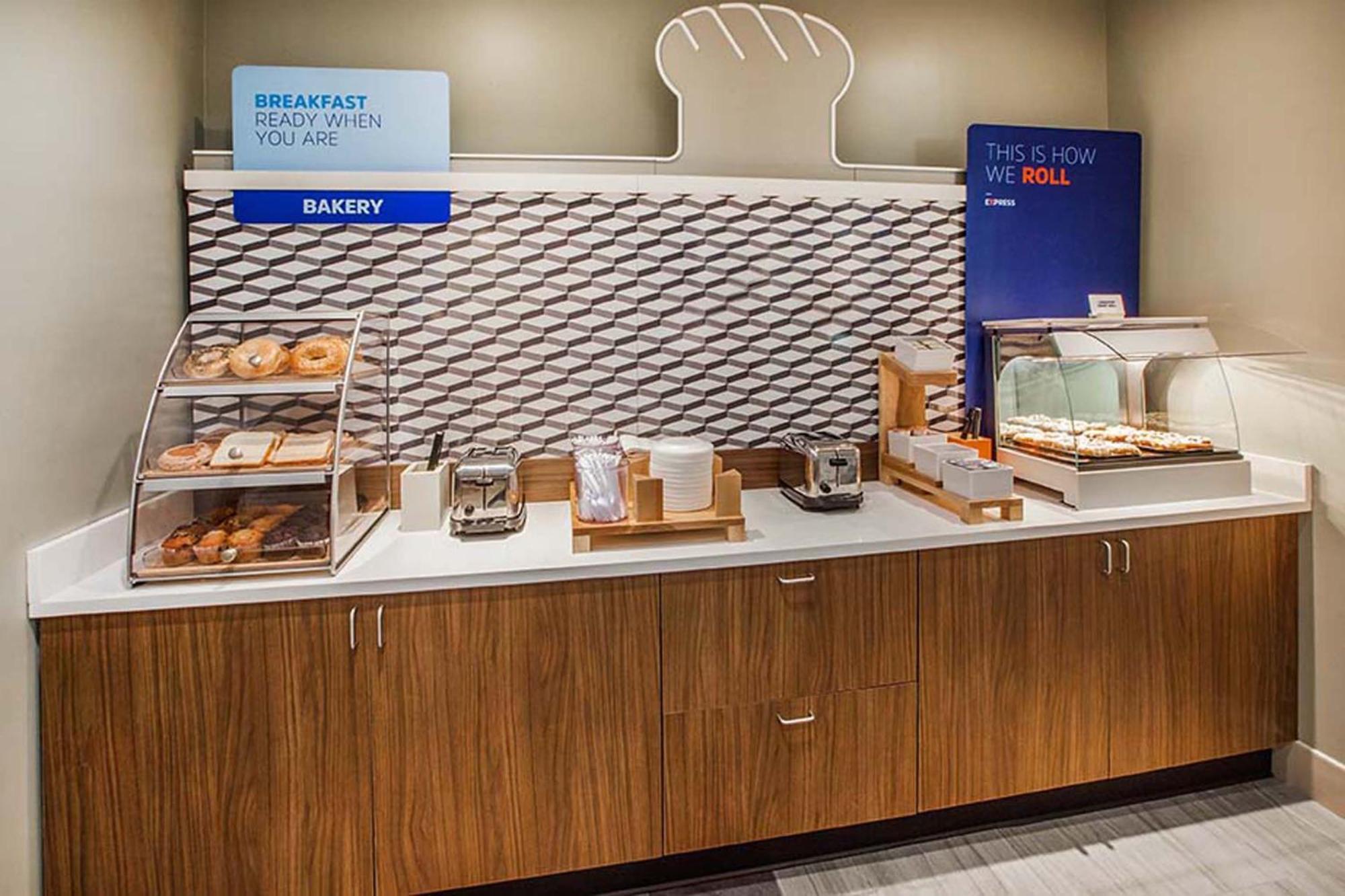Holiday Inn Express Calgary South By Ihg Exteriör bild