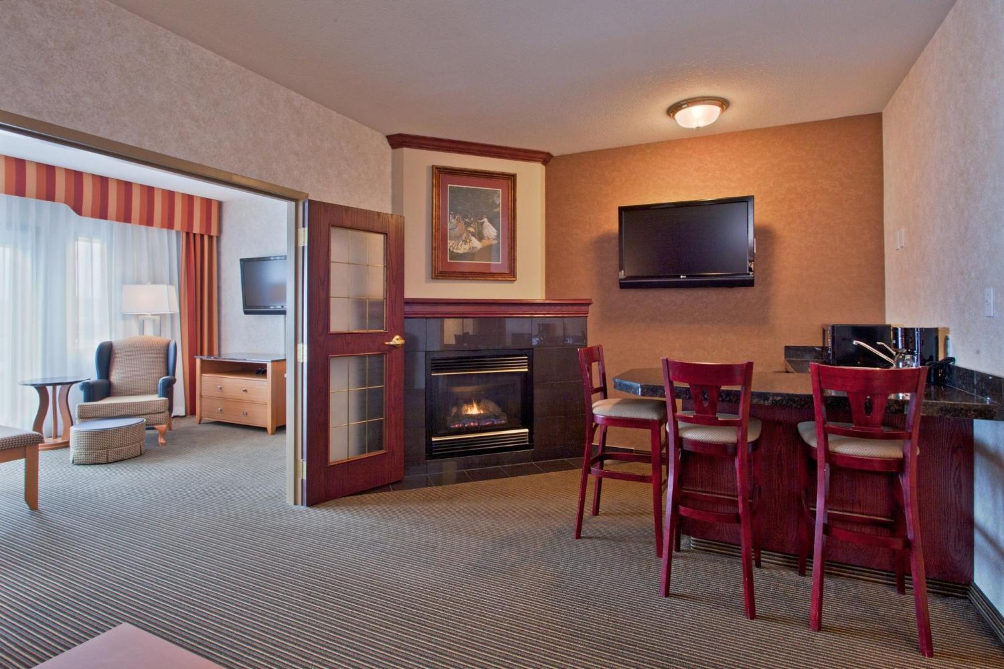 Holiday Inn Express Calgary South By Ihg Exteriör bild