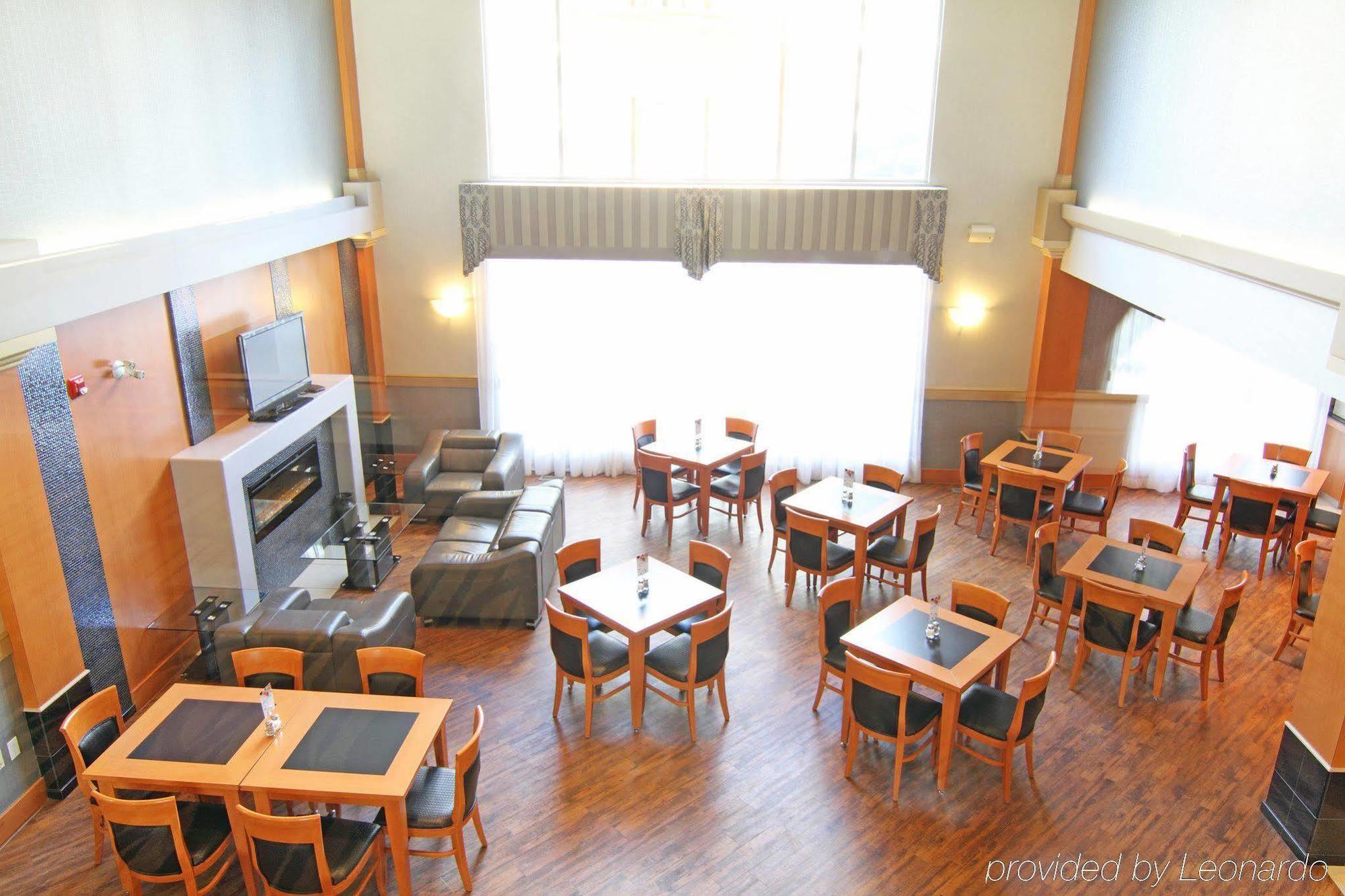 Holiday Inn Express Calgary South By Ihg Exteriör bild