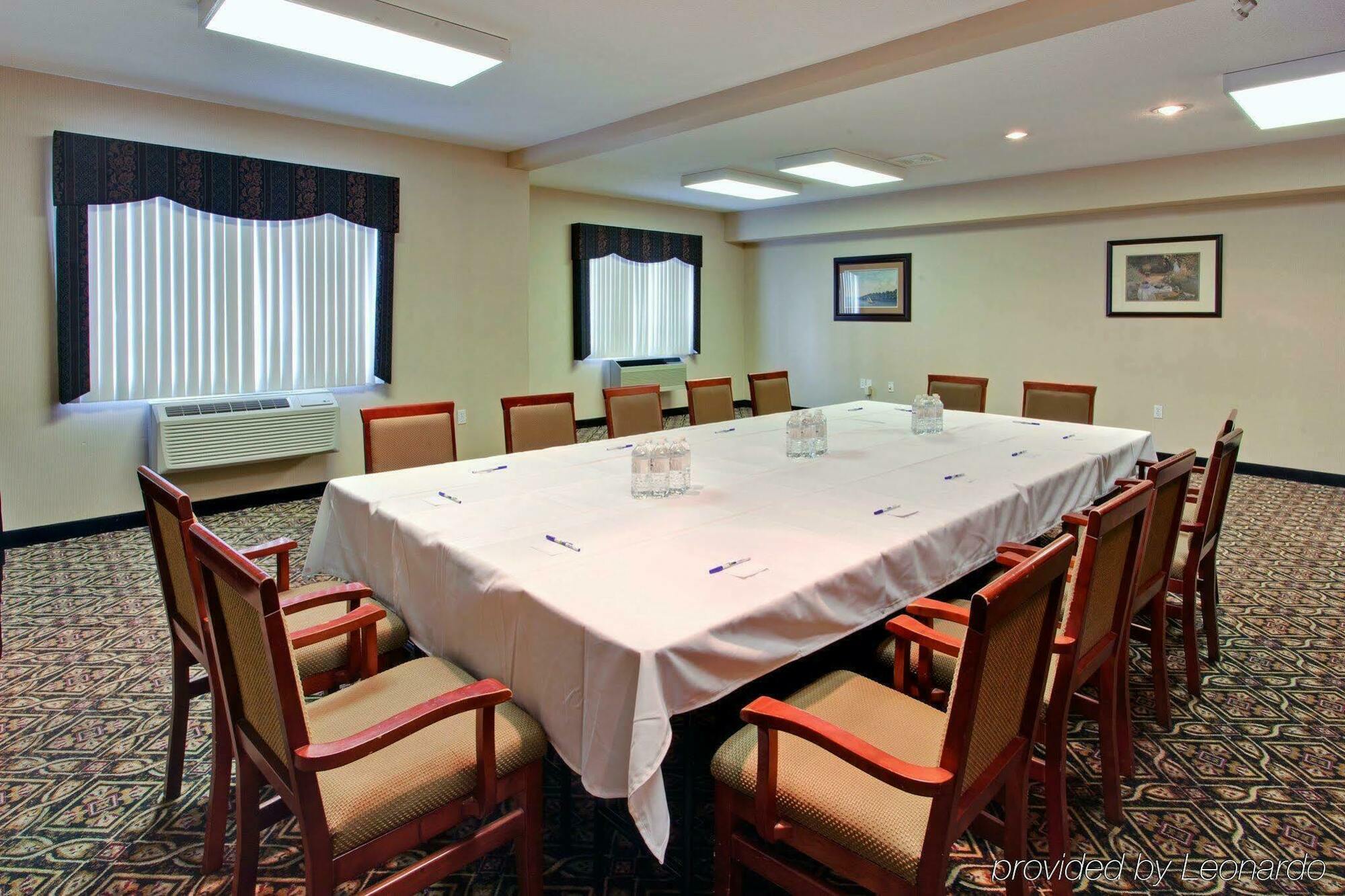 Holiday Inn Express Calgary South By Ihg Exteriör bild