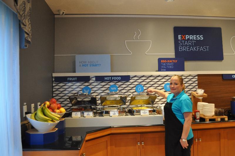 Holiday Inn Express Calgary South By Ihg Exteriör bild